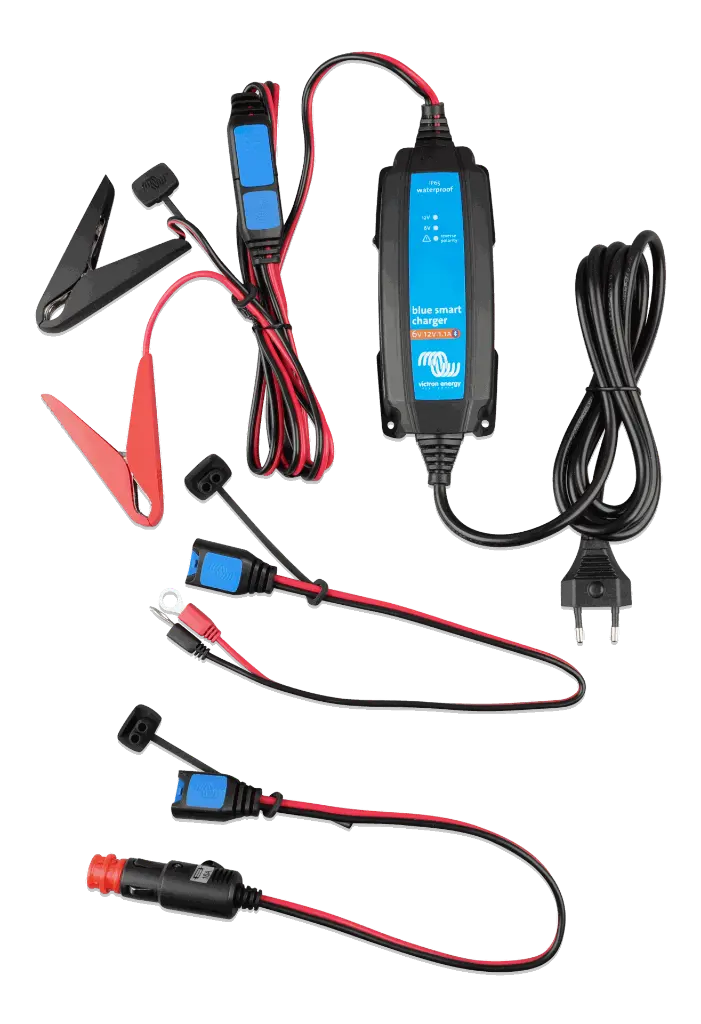 BPC120134034R_Blue Smart IP65 Charger 6V12V-1.1 230V CEE 716 Retail (top-total1).webp