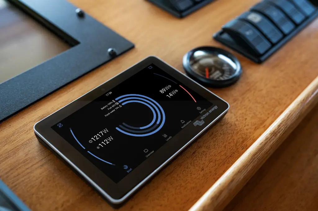 New UI - All batteries one place_boat image_brief.webp